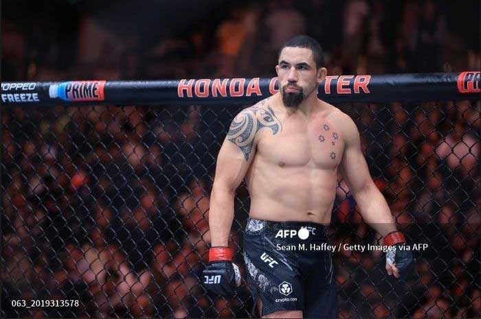 Robert Whittaker Klaim Temukan Cara Taklukkan Sang Raja Kelas Menengah, tapi Harus Lewati Khamzat Chimaev Dulu