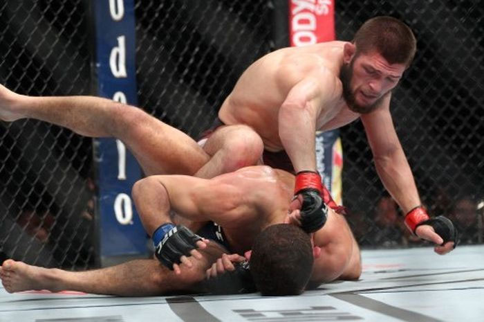 Bahkan Khabib Mode Nyantai Bisa Bikin Juara UFC Angkat Tangan