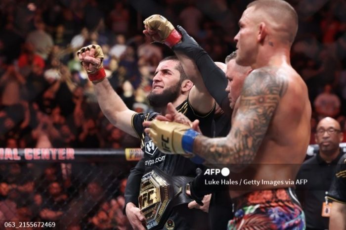 Khabib Nurmagomedov Ketiban Durian Saat Bos UFC Beri Islam Makhachev dan Sepupunya Pertarungan Besar pada awal 2025